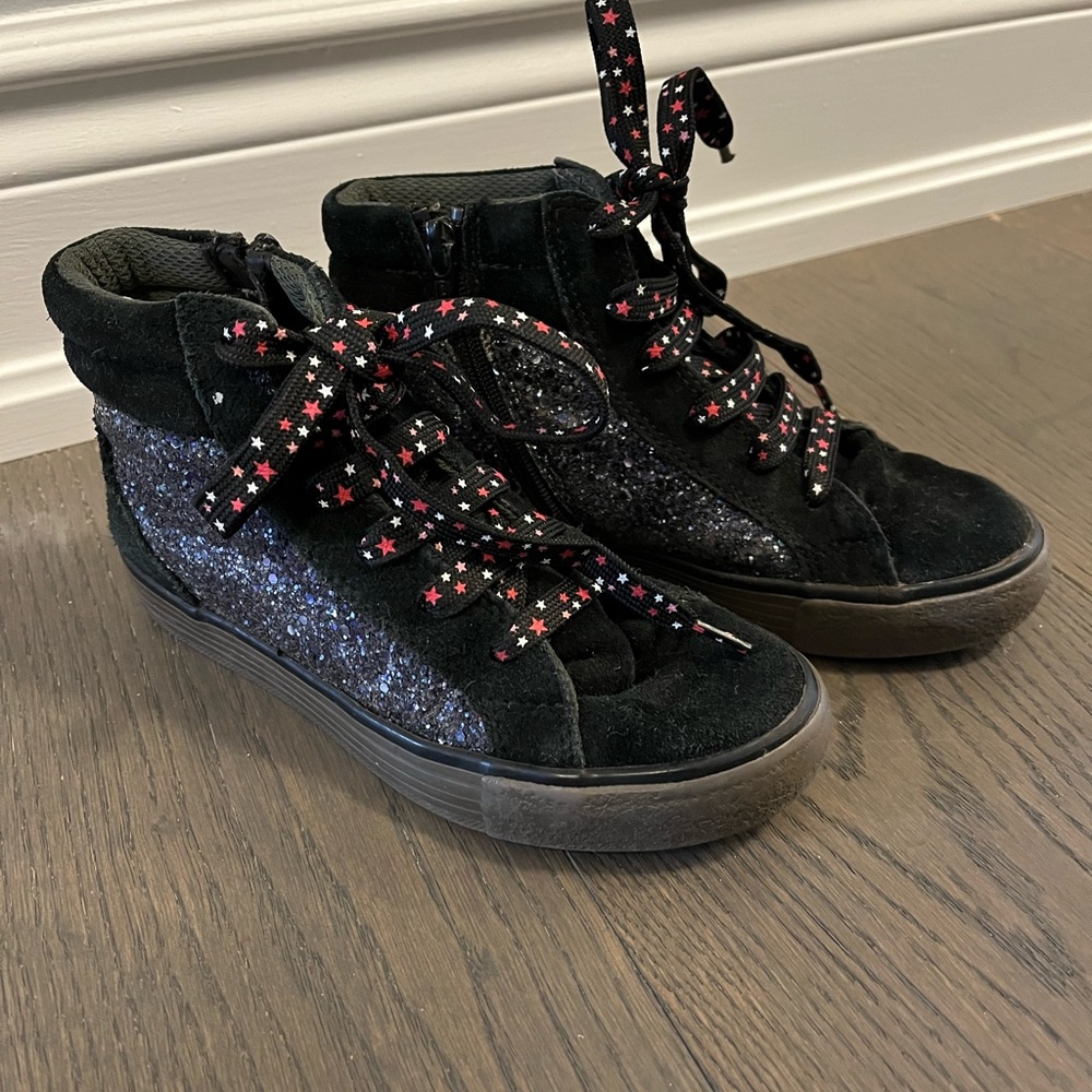 Clarks girls designer shoes sz 1Y EUC Ret $225